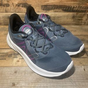 New Balance Women’s Roav V2 Running Shoes WROAVRK2 Grey Pink sz 11 Wide
